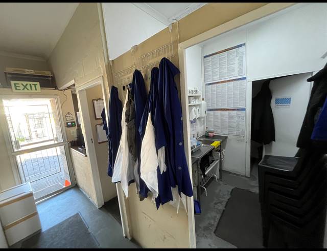 100M² BUSINESS TO LET IN MILNERTON CENTRAL